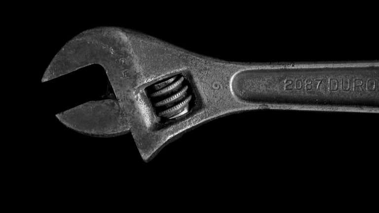 Chiave regolabile a rullino