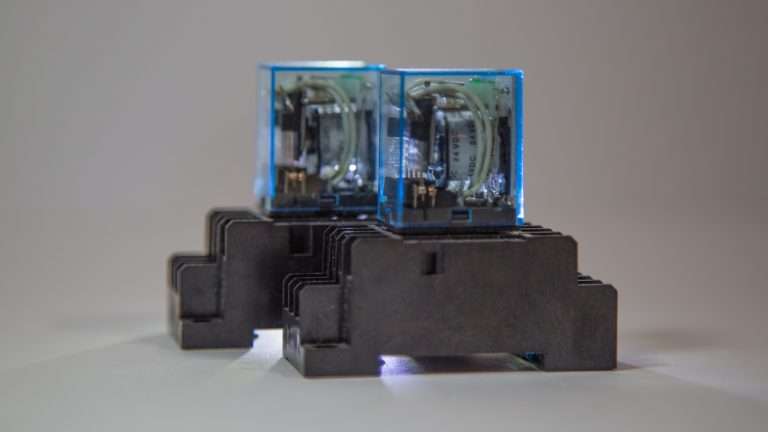 Impianto luce con relé