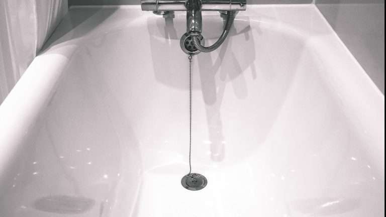 Lavandino, vasca, doccia