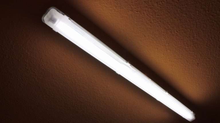 Starter di una plafoniera al neon