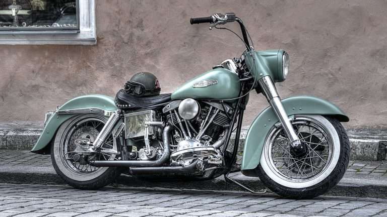 Riparazione di superfici plastiche