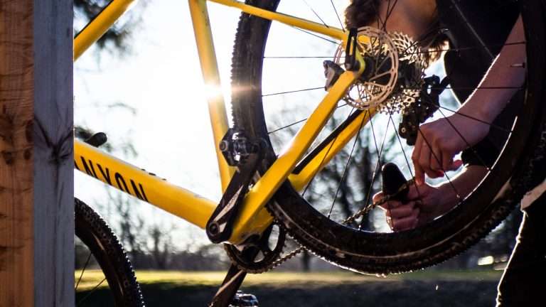 Regolazione del cambio velocità di una bicicletta