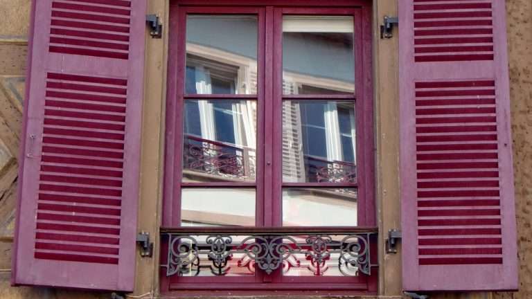 Strumento sfila persiane