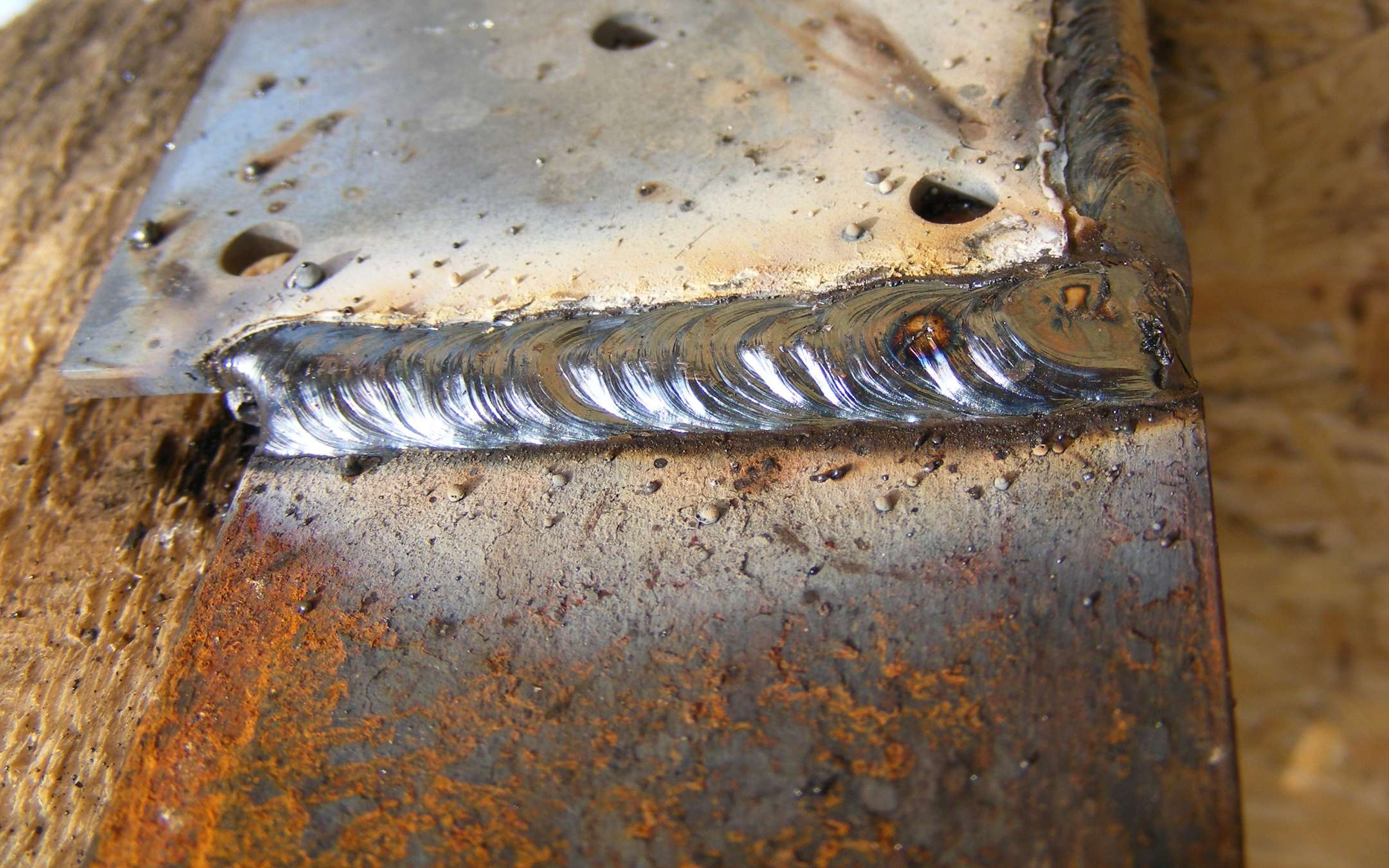 Как заварить стык. Операционный стык в сварке. Сварка квадратной трубы встык. Приварка пластины к трубе сварной шов. Сварка уголков в нахлест.