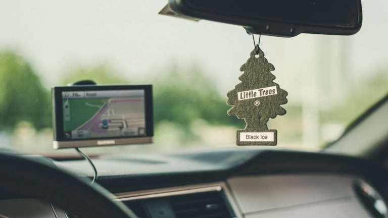 Navigatore satellitare a scomparsa