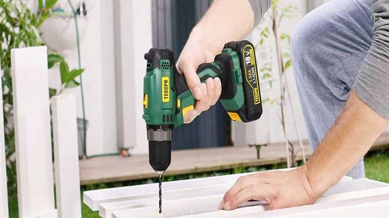 Trapano avvitatore a batteria con 45 accessori a un prezzo eccezionale