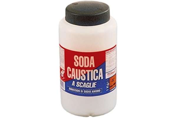 SODA CAUSTICA IN SCAGLIA
