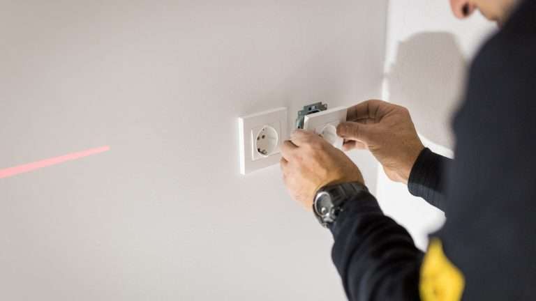 Prese elettriche: tipologie, adattatori, prezzi (la guida)