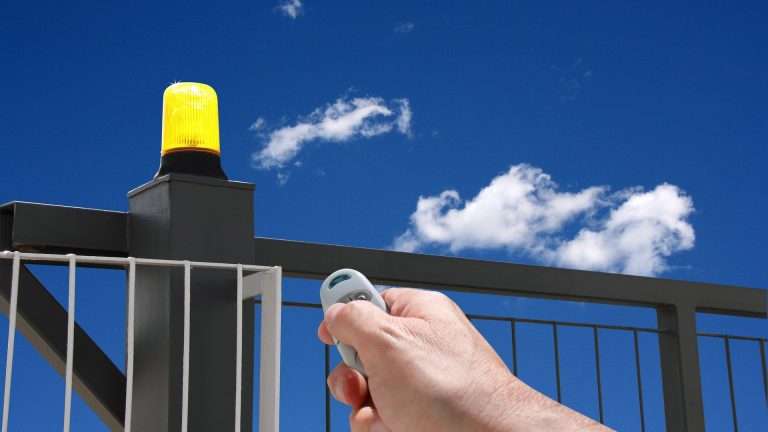 Cancelli automatici: marche, prezzi e normativa (la guida)