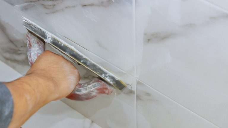 Stuccare piastrelle: come fare e lo stucco migliore