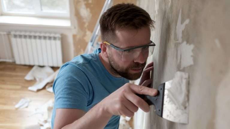 Rimuovere carta da parati (fai da te): prodotti e guida
